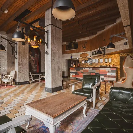Raymar Hotel