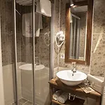 Hotel Raymar