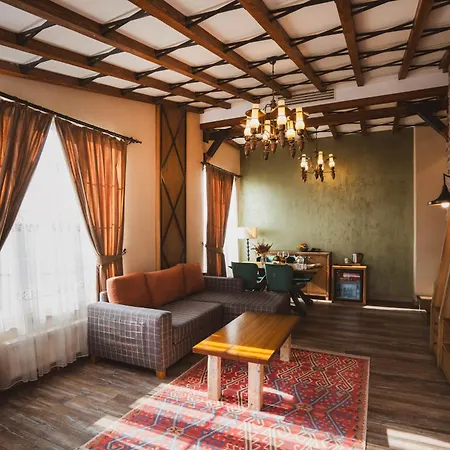 Raymar Hotel