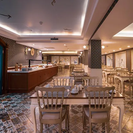 Hotel Raymar 4*