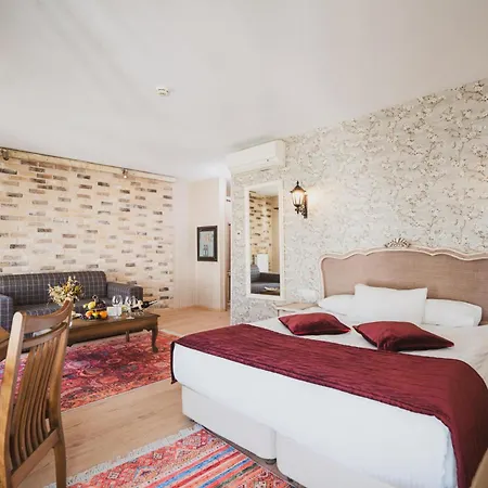 Raymar Hotel 4*