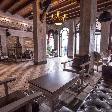 Hotel Raymar