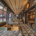 Hotel Raymar
